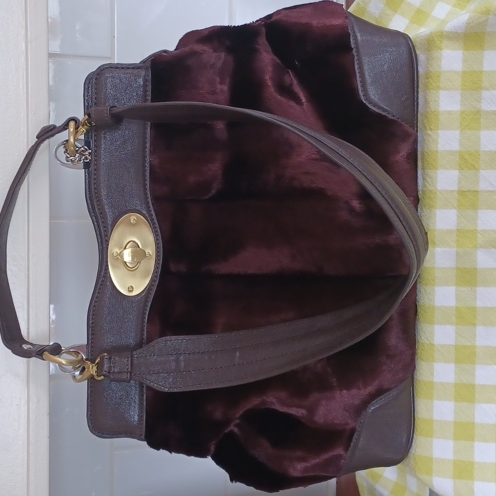 NEW VT LUXE PURSE